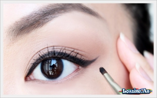 Eyeliner Sürmək üçün 5 Praktiki Üsul - Video Dərs - Sun.Az