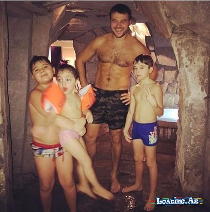Emin Ağalarov əkizləri və Əminə ilə çimərlikdə - FOTO - Sun.Az