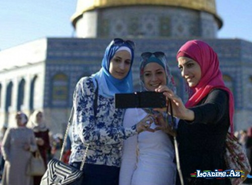 Müsəlman din xadimi: Selfi haramdır!