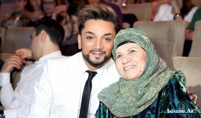 Faiq Ağayev anası ilə konsertdə - FOTOLAR - Sun.Az