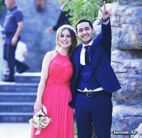 Məşhur aparıcı nişanlandı, ÖZÜ DƏ GÖRÜN KİMİNLƏ - FOTOLAR - Sun.Az