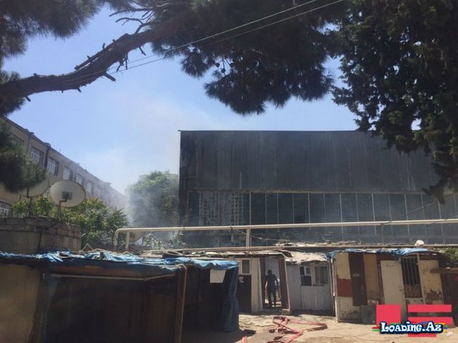 Azərbaycan Kooperasiya Universitetində baş verən yanğında 4 müəllim və 5 abituriyent tüstüdən zəhərlənib