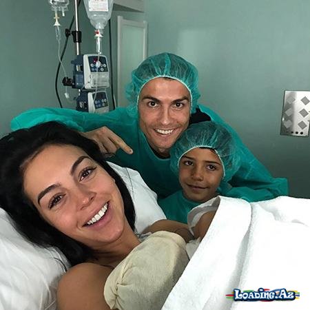 Bu da Ronaldonun bir günlük qızı - fotolar