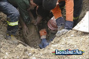 Fəhlə uçqunun altında qaldı - Sun.Az