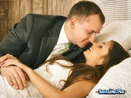 Toy gecəsi gəlinin anası onu izləyir - Qəribə adət - Sun.Az