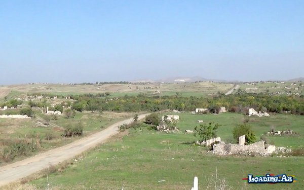 İşğaldan azad olunan Füzuli şəhərinin mərkəzində Azərbaycan bayrağı qaldırılıb - Sun.Az