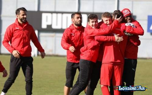 “Qarabağ”ın rəqibində iki futbolçu koronavirusa yoluxdu - Sun.Az
