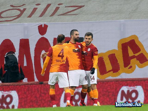"Qalatasaray" və "Trabzonspor" qələbə qazandı - Türkiyə Super Liqası