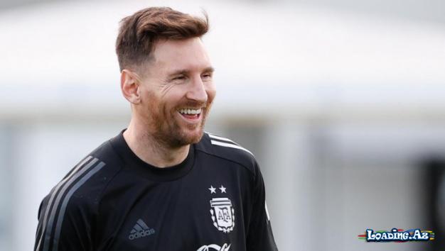 Messi ilin futbolçusu seçildi - Sun.Az