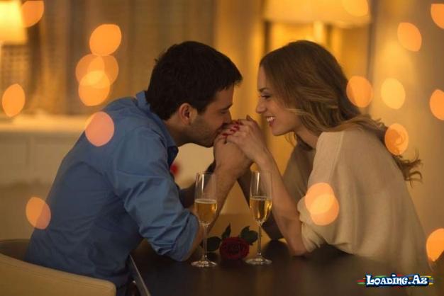 Kişi Bir Qadını Həqiqətən Sevirsə Göstərəcəyi 10 Davranış - Sun.Az