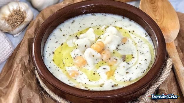 Soyuq Havanın İsti Qatıqlı Düşbərə Şorbası