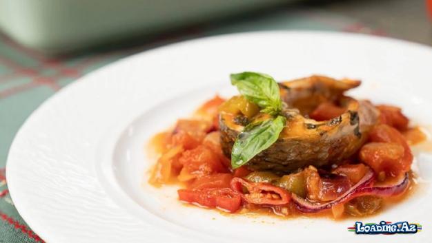 Artıq Mövsümüdür: Sobada Ləziz Souslu Balıq Yeməyi