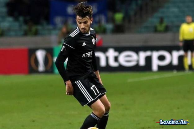 Qarabağ"ın futbolçusu Abdulla Zubir. - Sun.Az