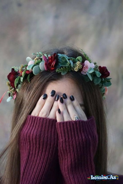 Bir insana məcbur sevdirə bilməzsən özünü, Mənə güvən deyə bilməzsən. O bunu hiss etmirsə əgər, tək bir söz söyləyə bilərsən: “Özün Bilərsən!
