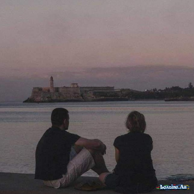 Nə sən beş dəqiqə gecikdin, nə mən tələsdim bu dəfə