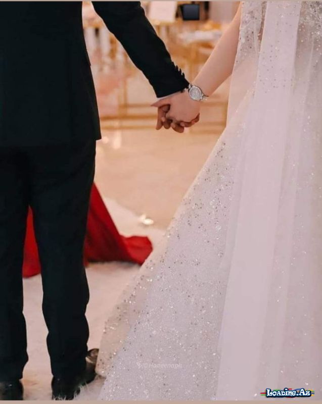 Sən mənim ən yaxşı dostum, sirdaşım,digər yarımsan. Mənim üçün dünlayara dəyərsən.