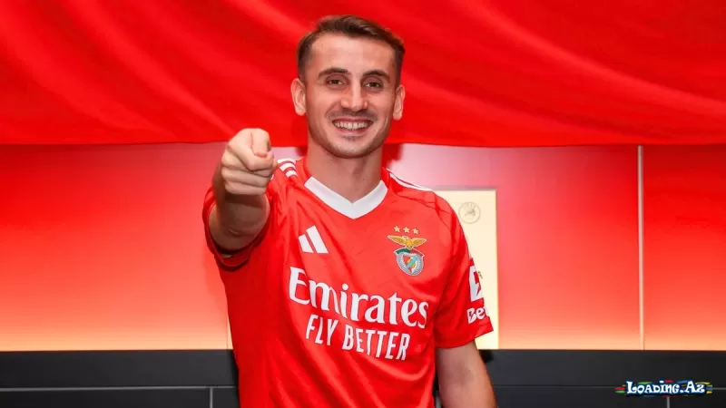 "Benfika" klubunun ulduz futbolçusu Kerem Aktürkoğlu nişanlanıb