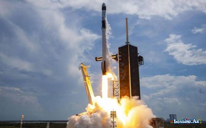 "SpaceX" yeni internet peyklərini orbitə çıxarıb