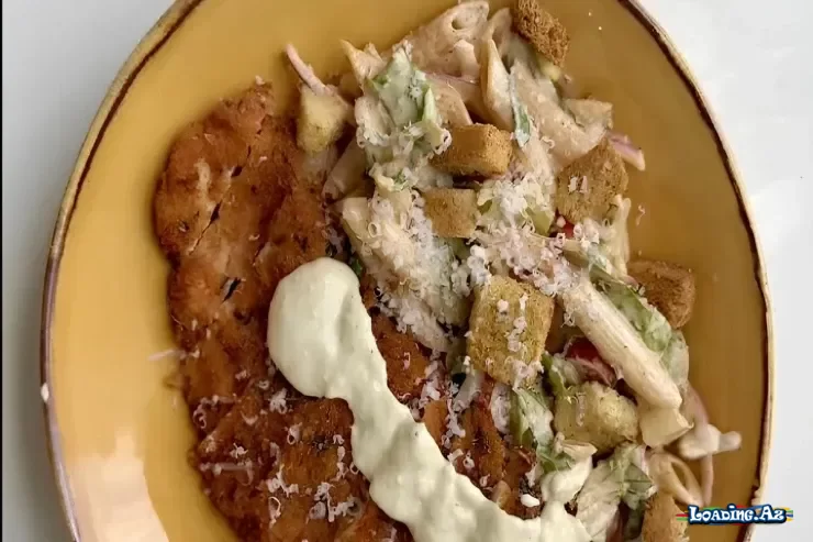 Toyuq və makaronlu “Sezar” salatı - RESEPT - Sun.Az