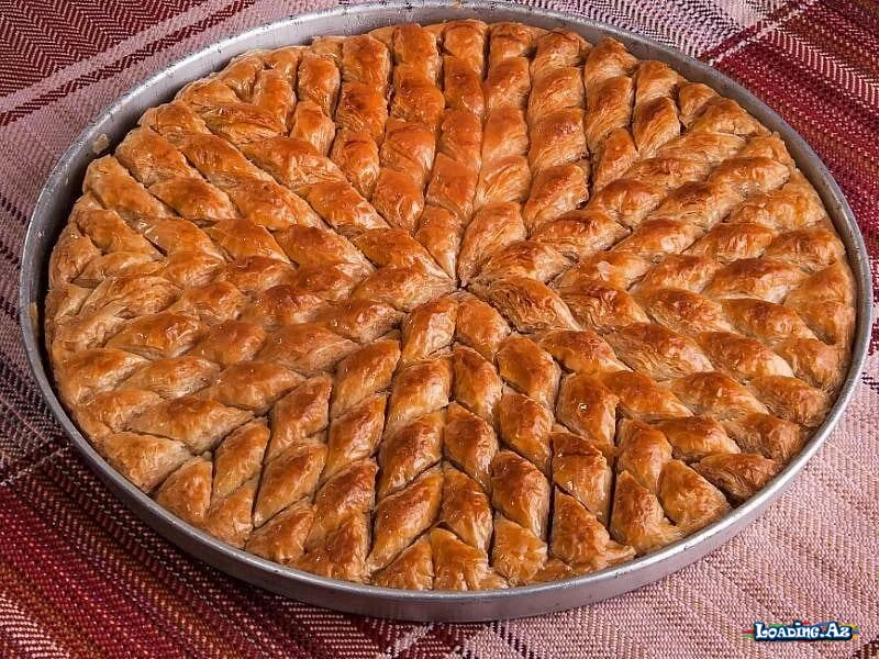 Paxlavaya şərbət tökdükdən sonra üstü örtülməlidir? - Sun.Az